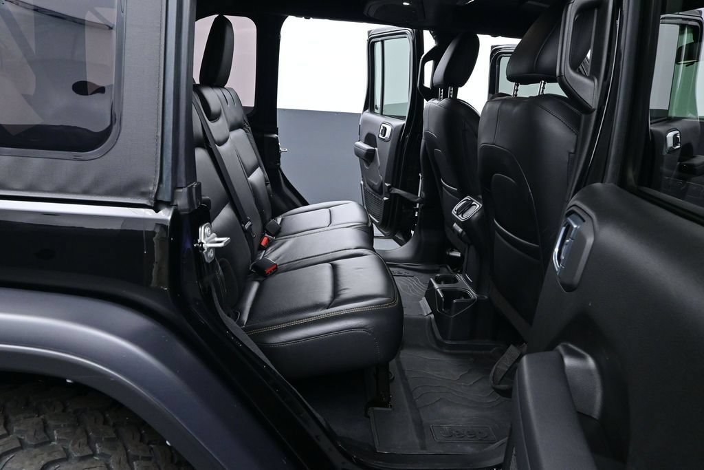 Used 2025 Jeep Wrangler Unlimited Sport AWD/4WD image 15