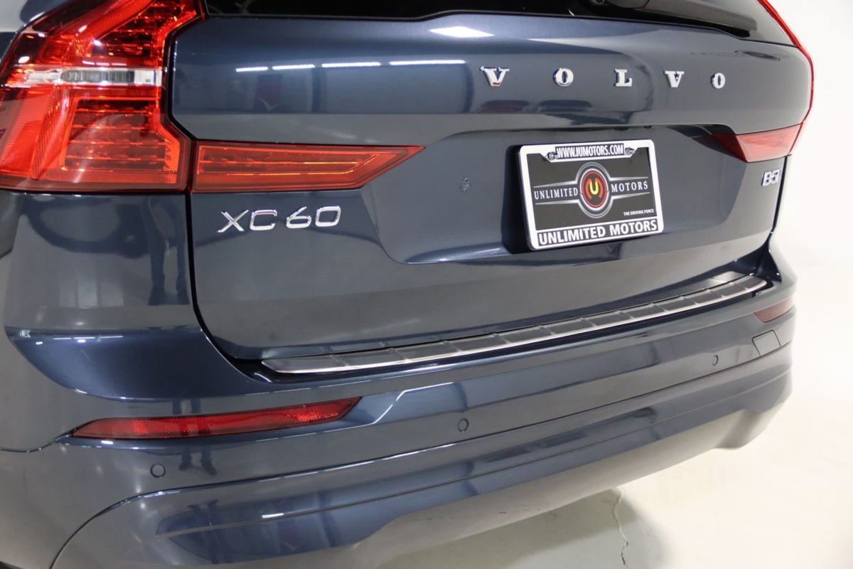 Used 2022 Volvo XC60 B5 Momentum w/ Advanced Package AWD/4WD image 62