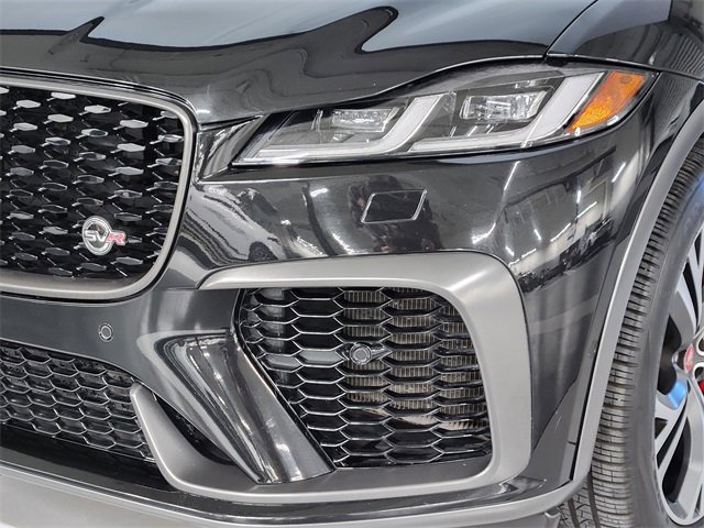 Used 2022 Jaguar F-PACE SVR image 12