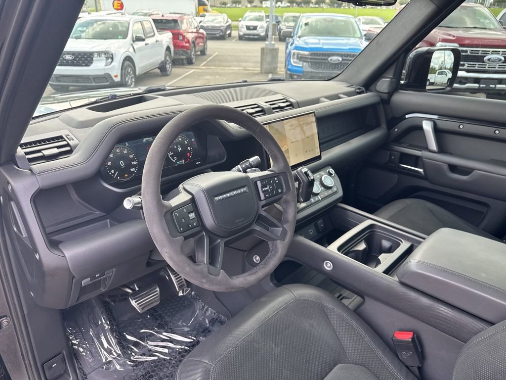 Used 2022 Land Rover Defender 110 V8 image 11
