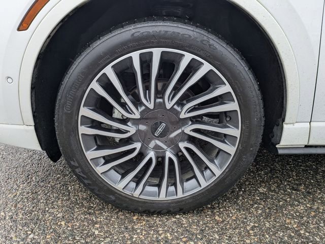 Used 2022 Lincoln Corsair Reserve w/ Equipment Group 201A image 21