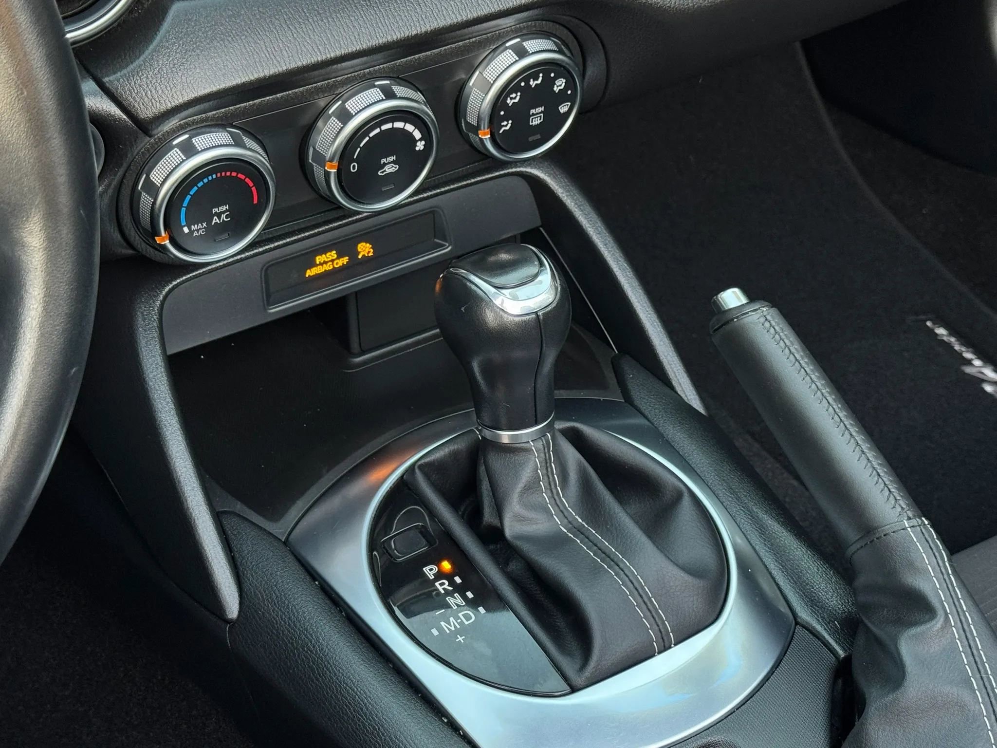 Used 2018 FIAT 124 Spider Classica RWD image 34