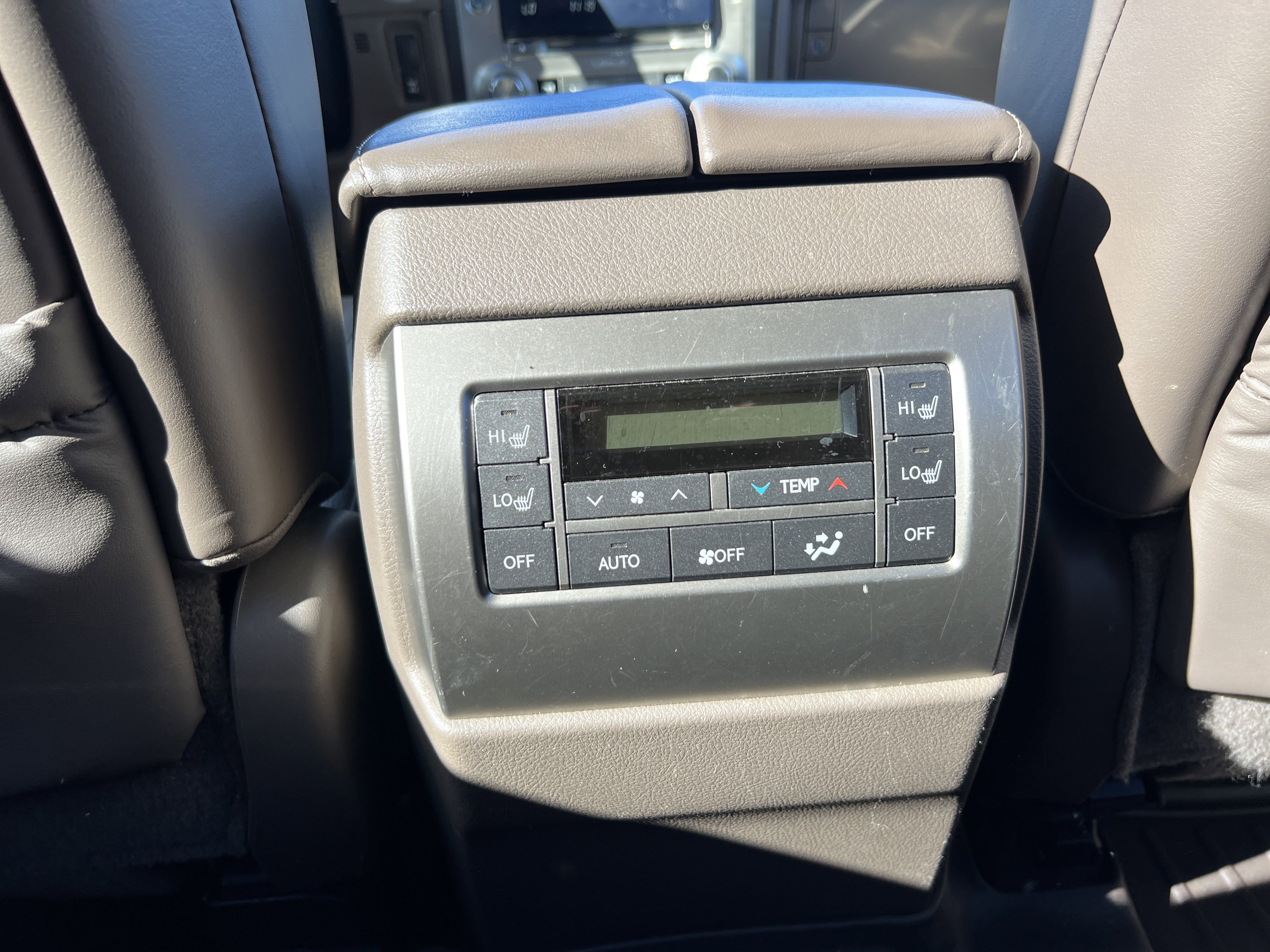 Used 2017 Lexus GX 460 Premium image 42