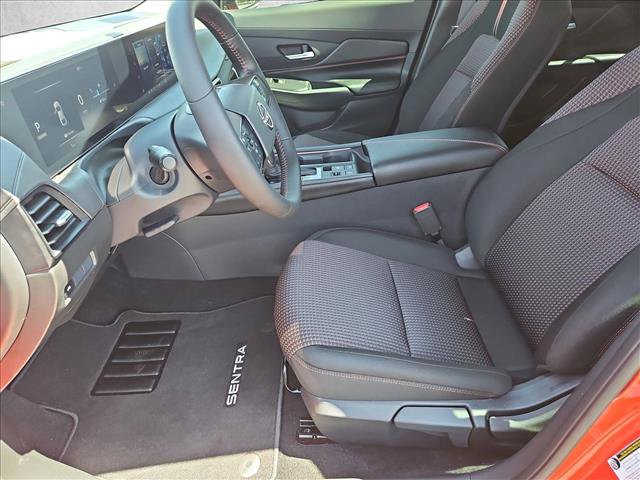 New 2026 Nissan Sentra SR w/ Floor Mat Package FWD image 4