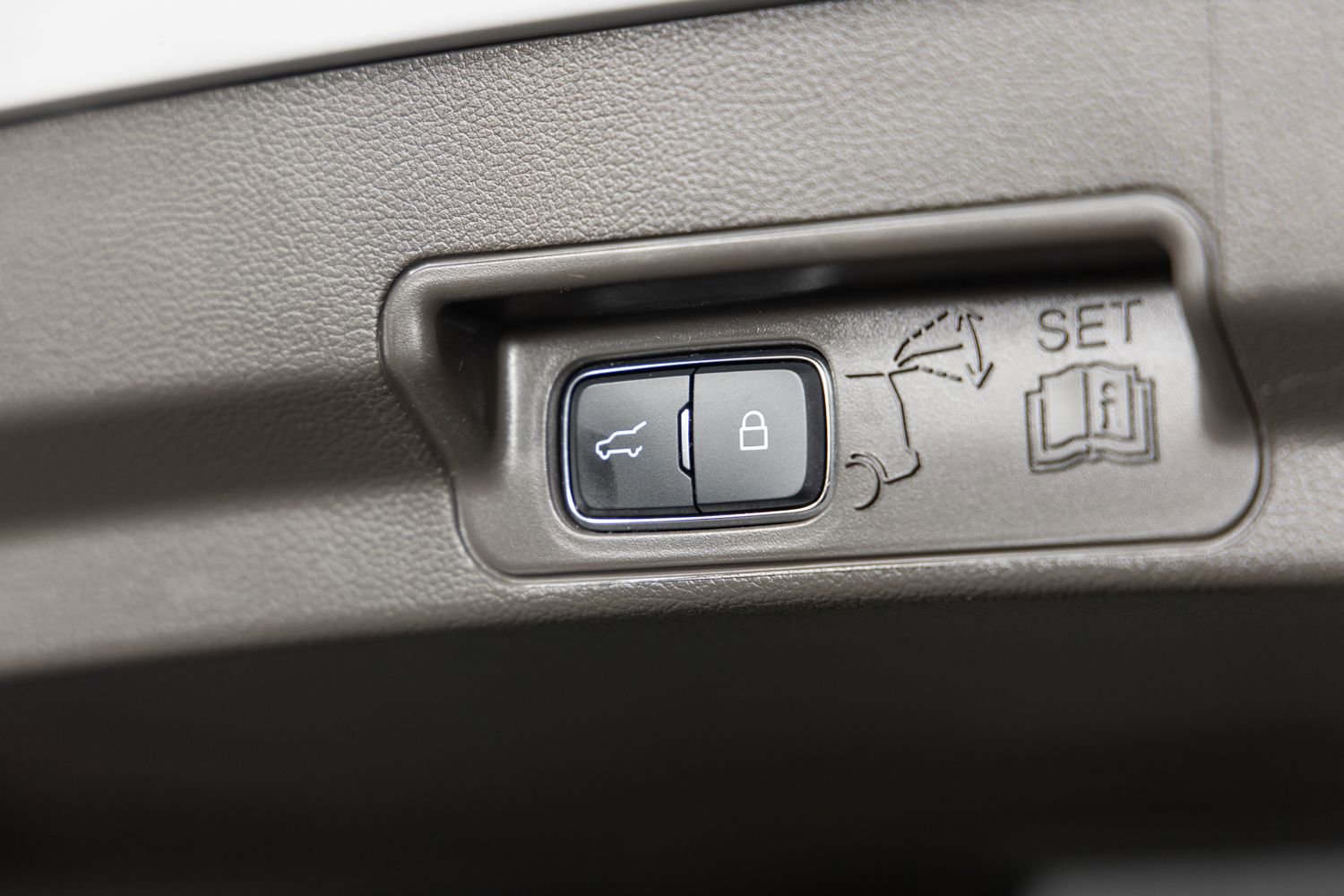 Used 2021 Ford Explorer Platinum w/ Equipment Group 601A image 22