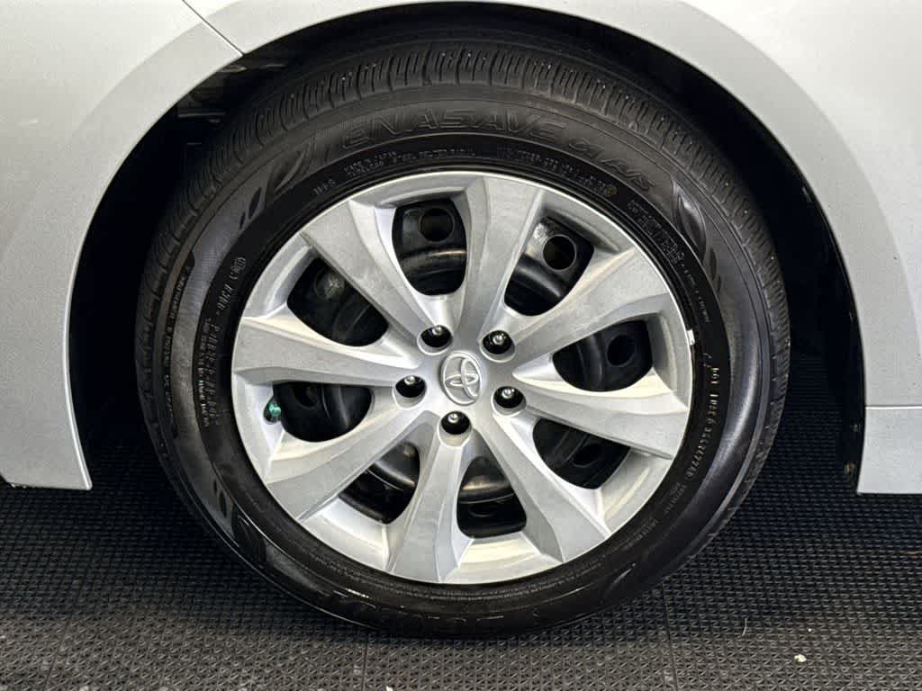 Used 2025 Toyota Corolla LE w/ Convenience Package FWD image 11