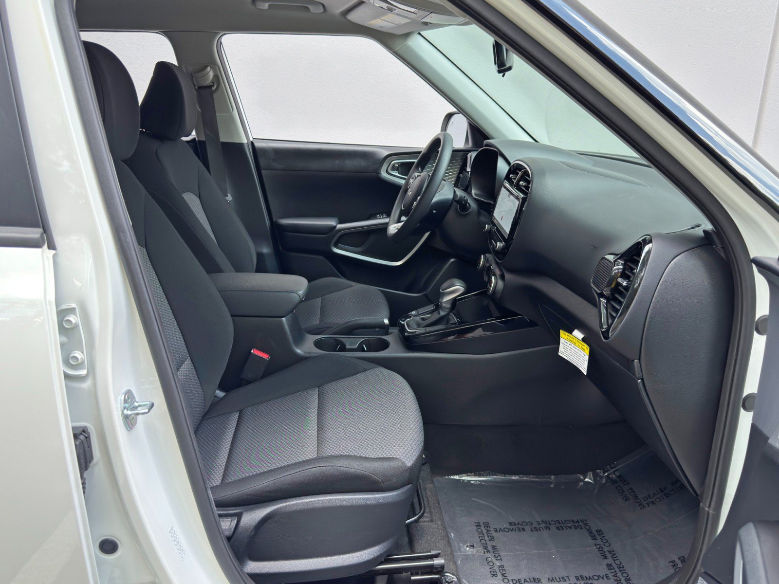 Used 2025 Kia Soul S FWD image 14