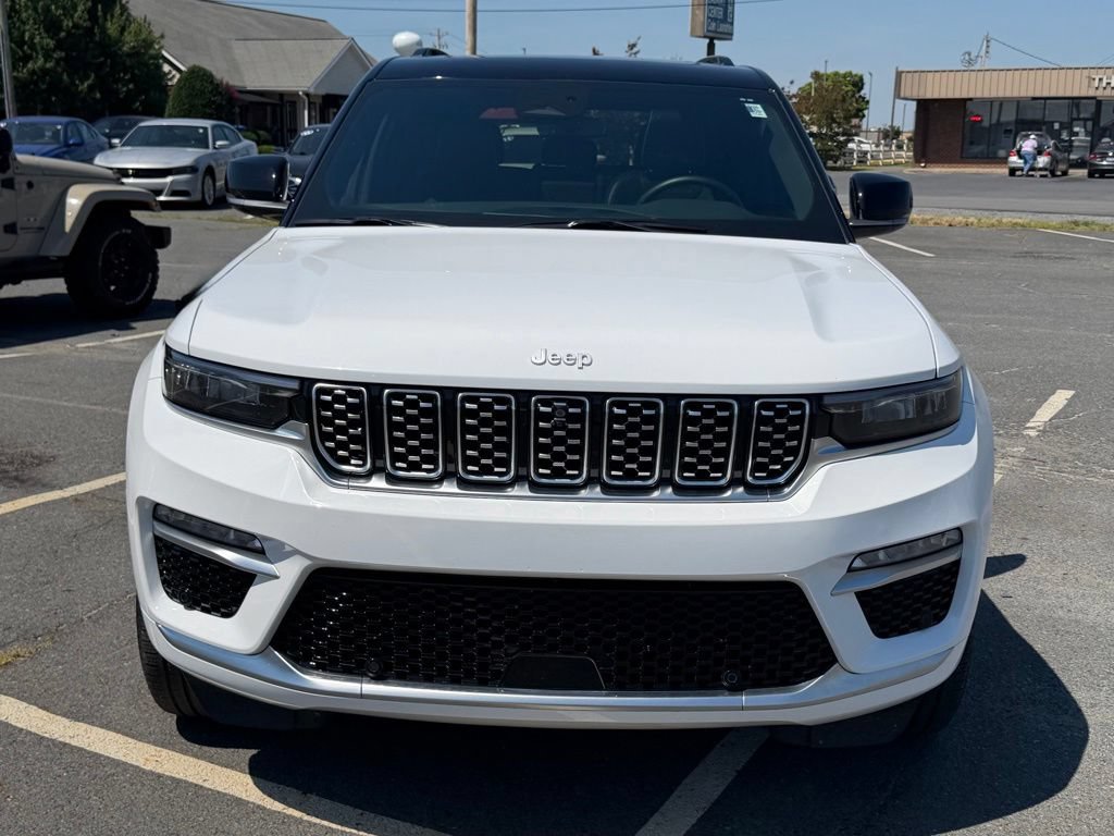 Used 2025 Jeep Grand Cherokee Summit AWD/4WD image 10