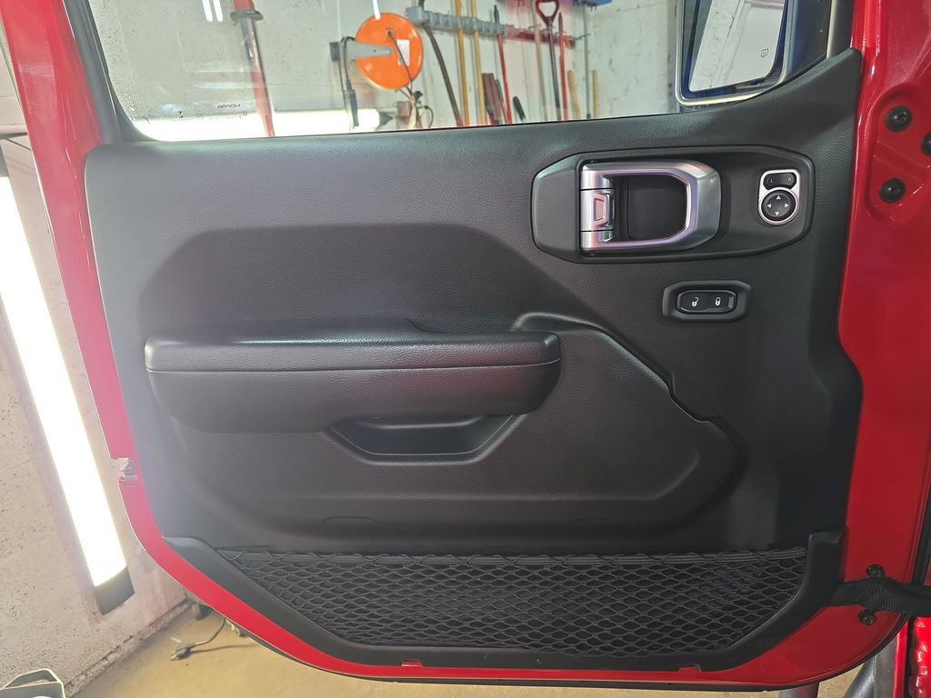 Used 2019 Jeep Wrangler Unlimited Rubicon AWD/4WD image 25