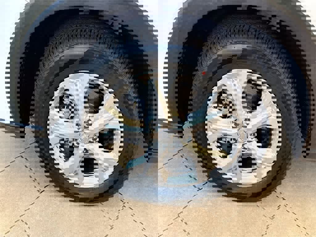 Certified 2025 Honda HR-V LX image 14