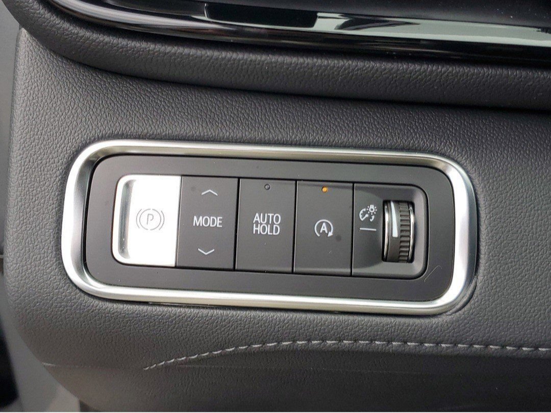 Used 2025 Buick Enclave Sport Touring w/ Power Package FWD image 22