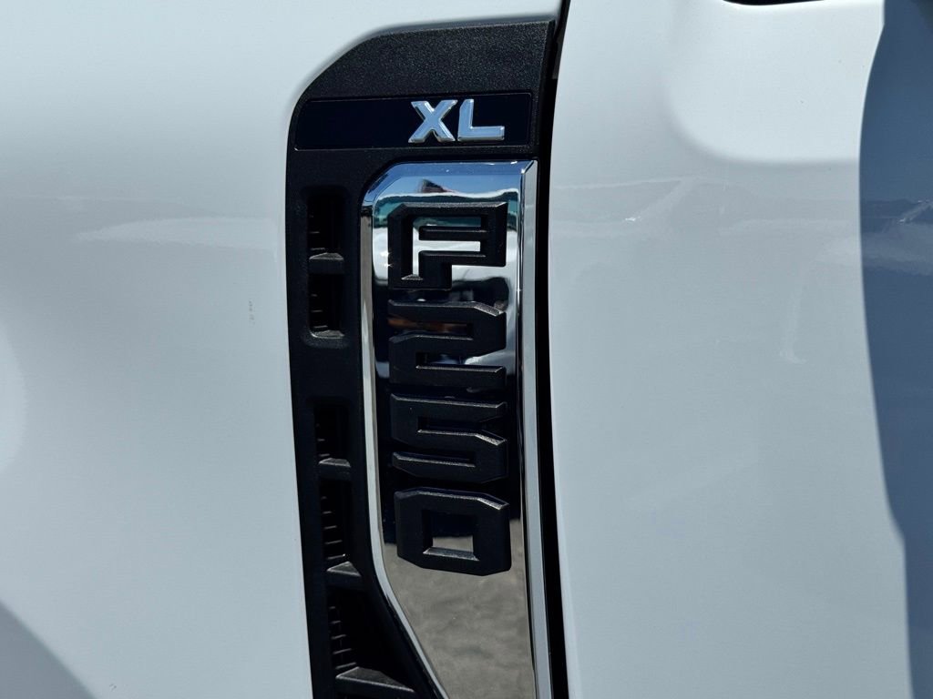 New 2025 Ford F250 XL w/ 360-Degree Camera Package AWD/4WD image 16