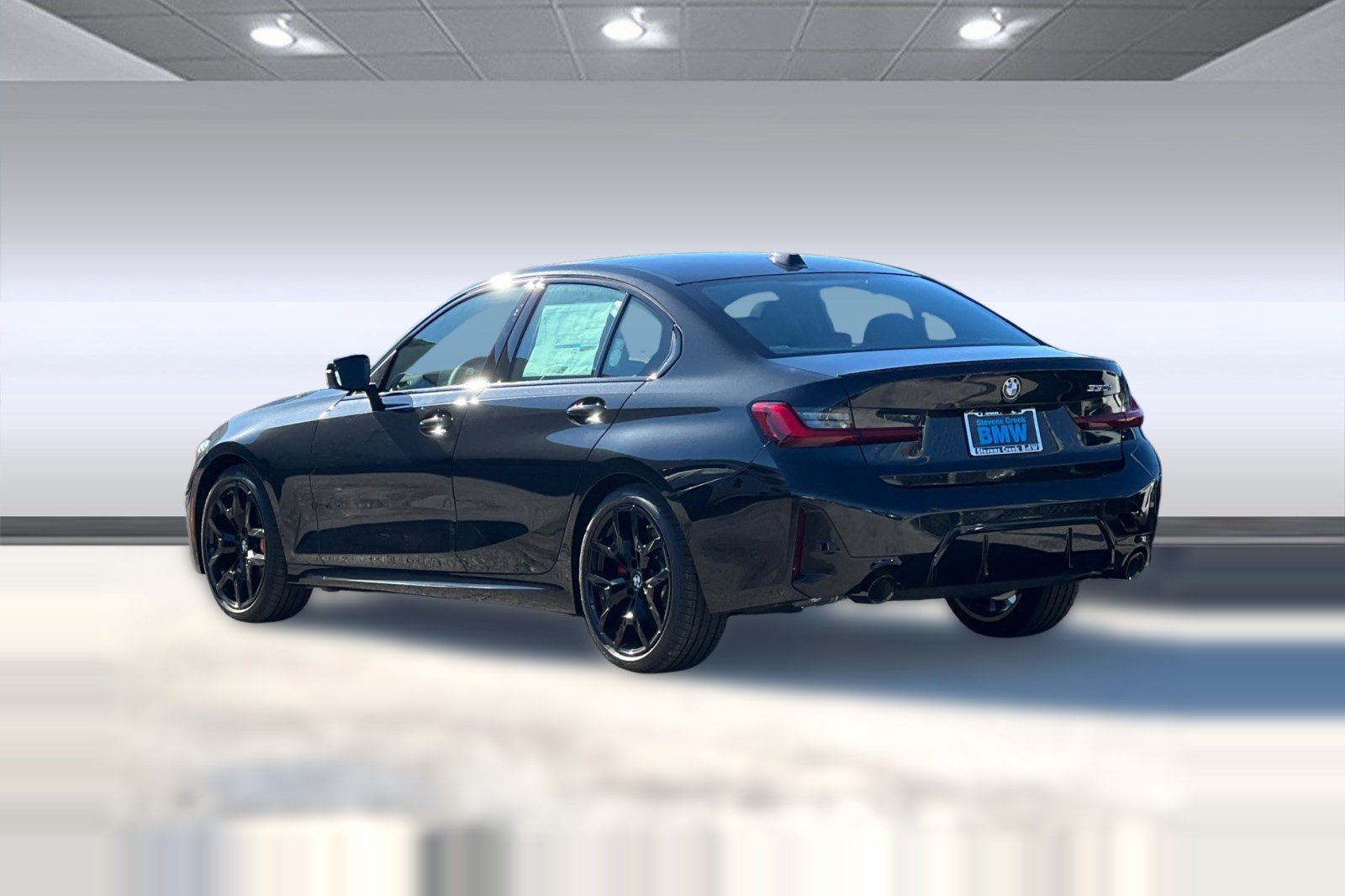 Used 2026 BMW 330i Sedan w/ M Sport Package RWD image 3