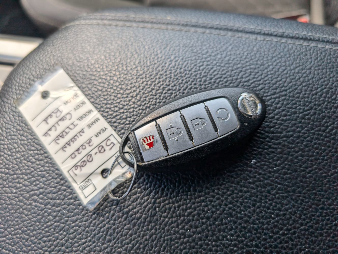 Used 2020 Nissan Titan SV w/ SV Convenience Package image 24