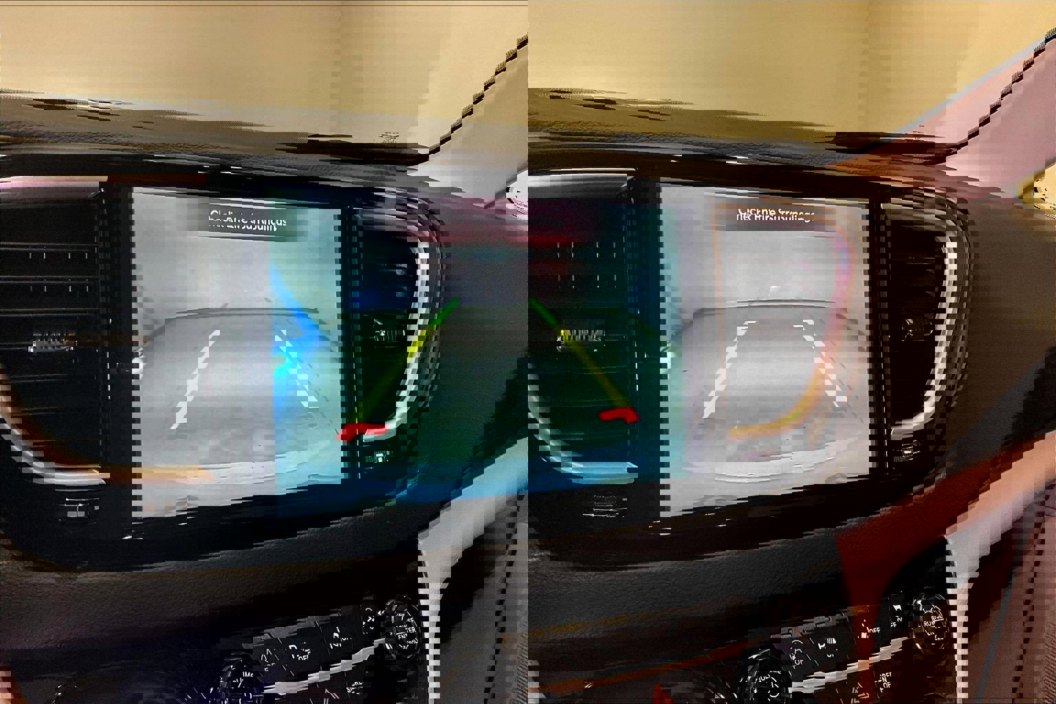 Used 2024 Chrysler Pacifica Touring-L image 14