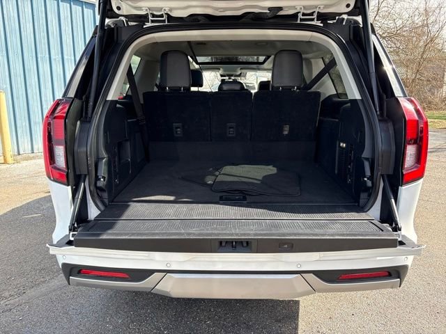 Used 2025 Ford Expedition Max Platinum image 29