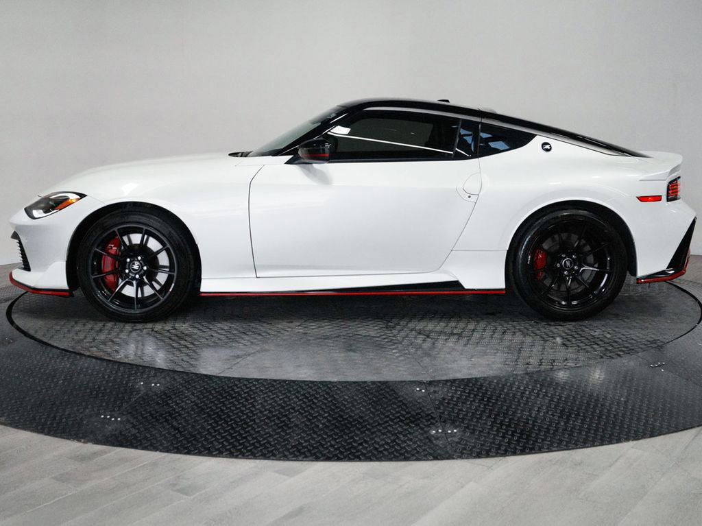 Used 2024 Nissan Z NISMO w/ Floor Mat Package RWD image 3