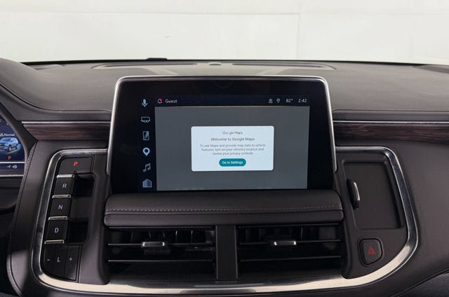 Used 2024 Chevrolet Suburban LT w/ Luxury Package RWD image 14