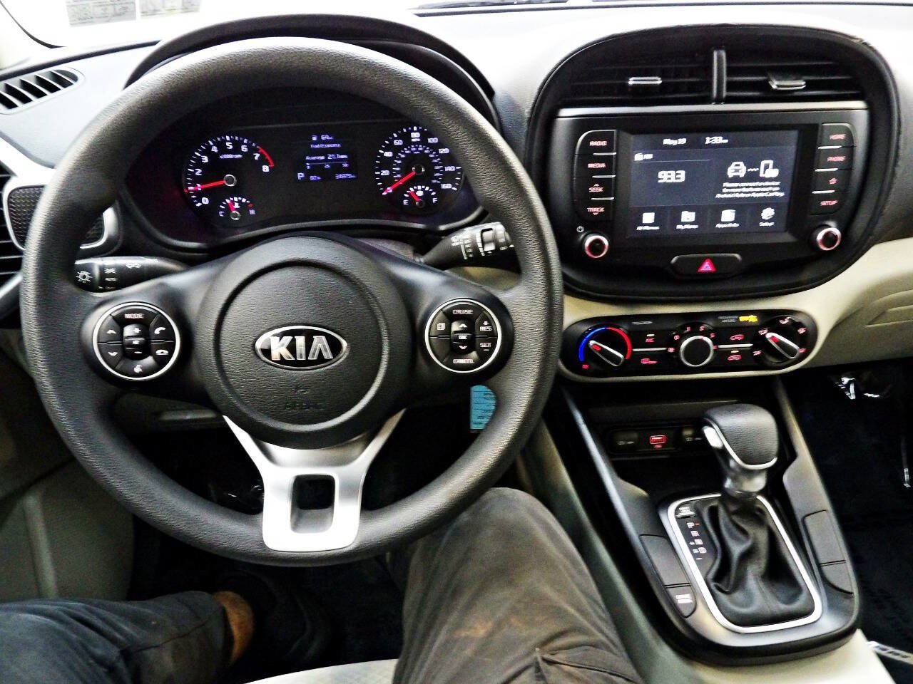 Used 2020 Kia Soul LX FWD image 17