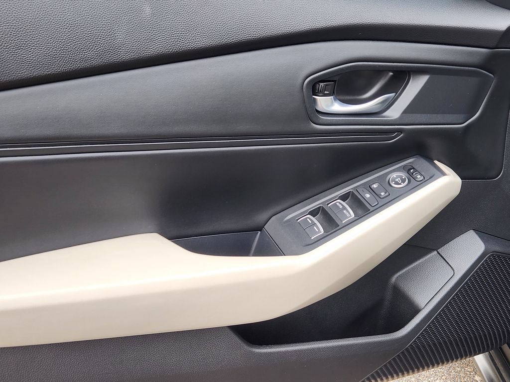 Used 2023 Honda Accord EX image 15