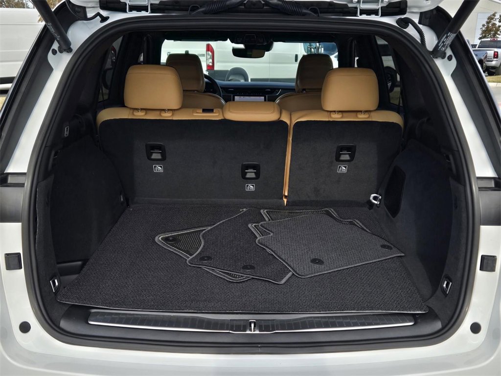 New 2025 Jeep Grand Cherokee Summit w/ Obsidian Package image 10