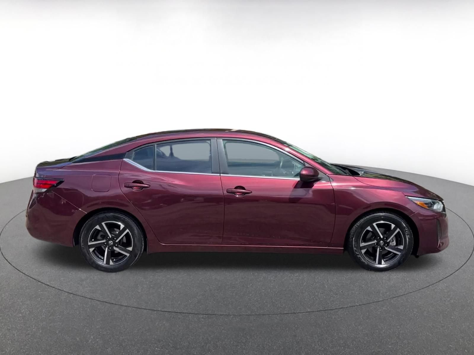 Used 2024 Nissan Sentra SV FWD image 13