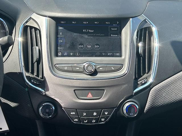 Used 2019 Chevrolet Cruze LT image 19