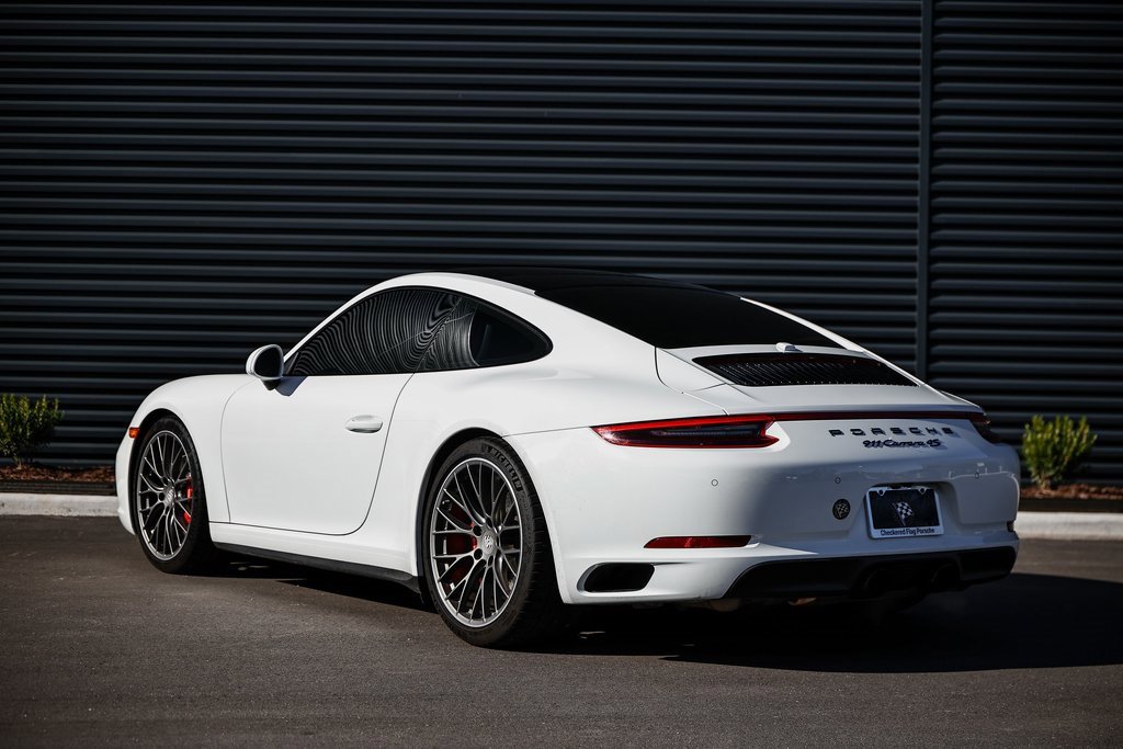 Certified 2019 Porsche 911 Carrera 4S image 3
