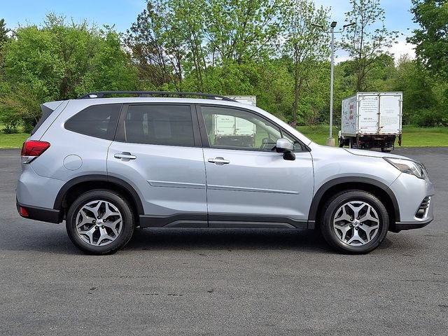 Used 2023 Subaru Forester Premium AWD/4WD image 10