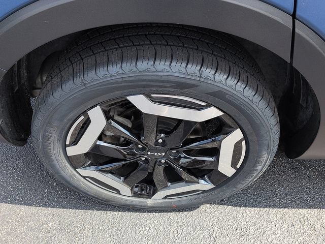 Used 2023 Kia Telluride EX w/ EX Captain's Chair Package AWD/4WD image 9