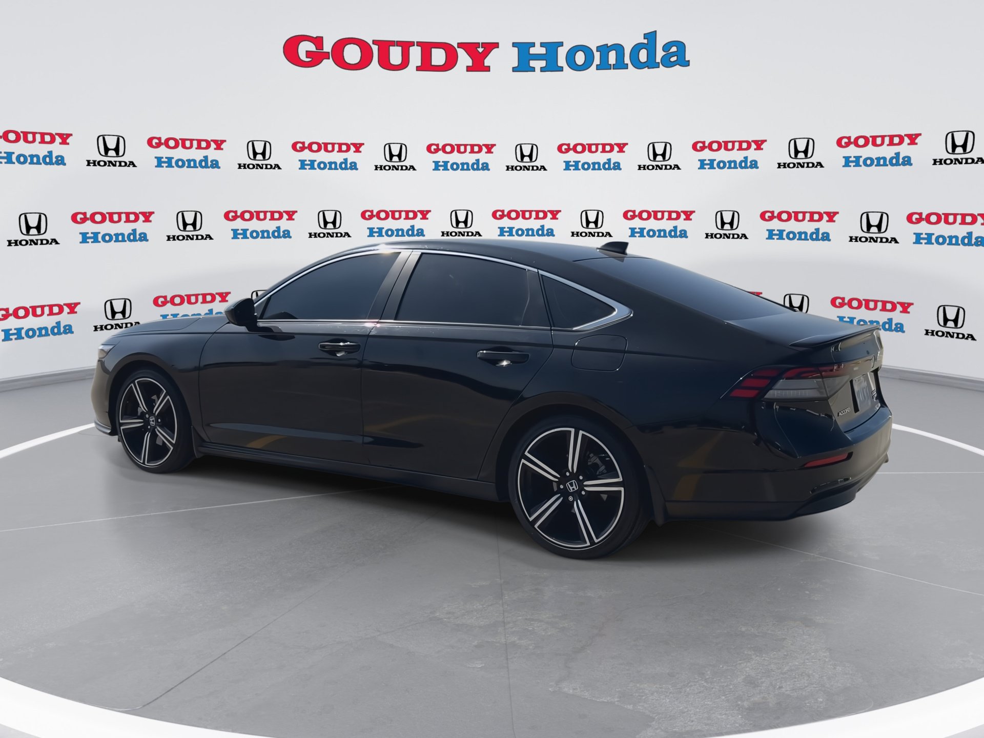 Used 2024 Honda Accord Sport image 6
