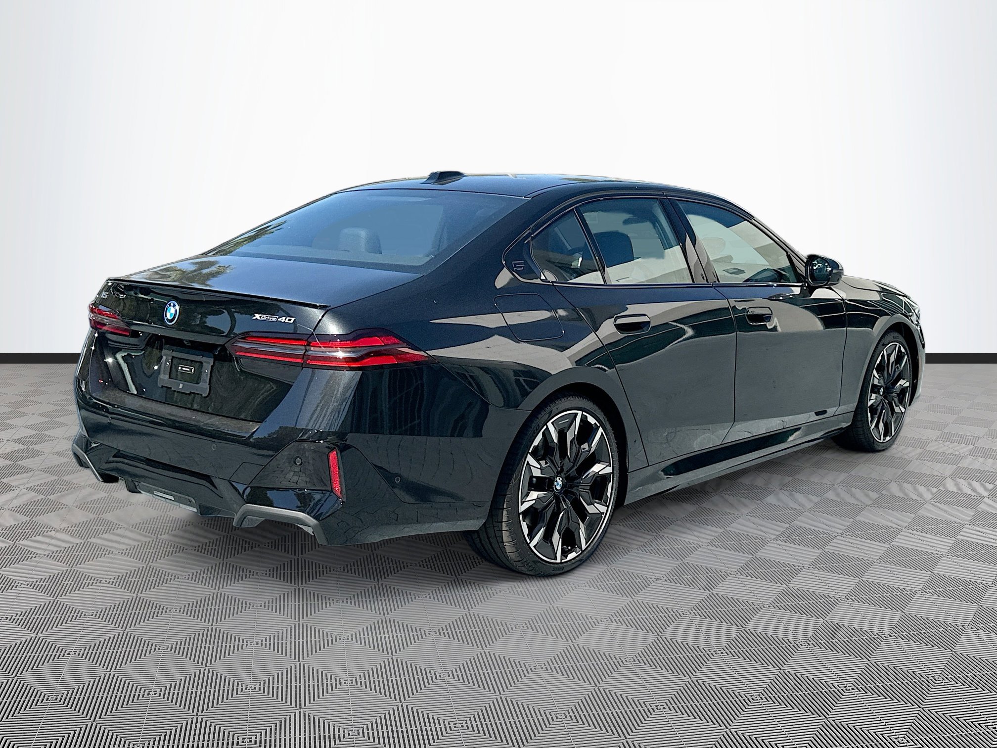 New 2026 BMW i5 eDrive40 w/ M Sport Package image 6