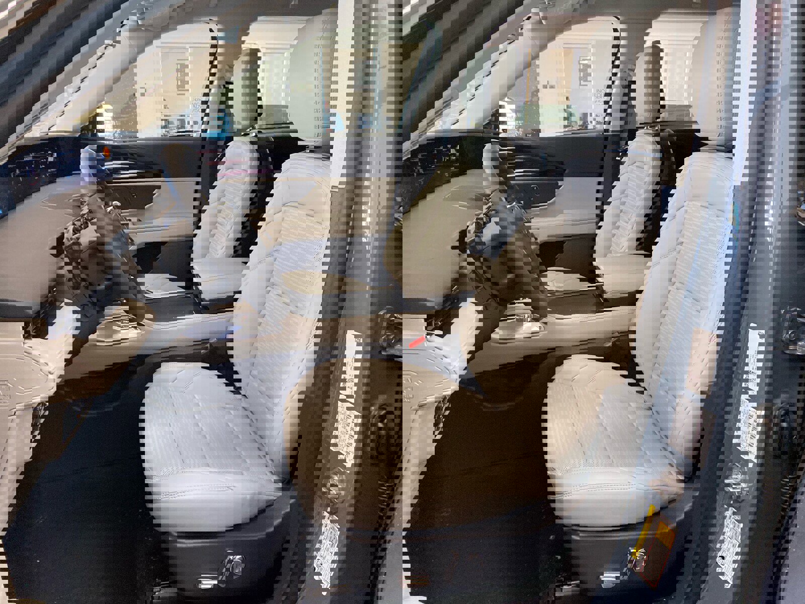 New 2026 Lincoln Nautilus Reserve AWD/4WD image 15