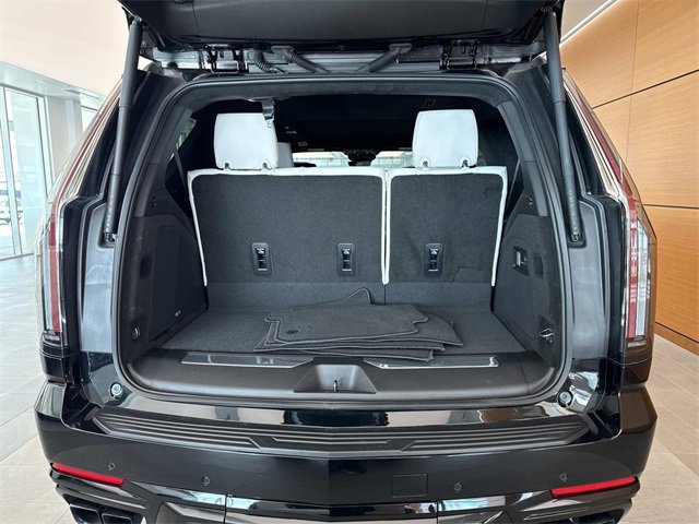 Used 2025 Cadillac Escalade V image 5
