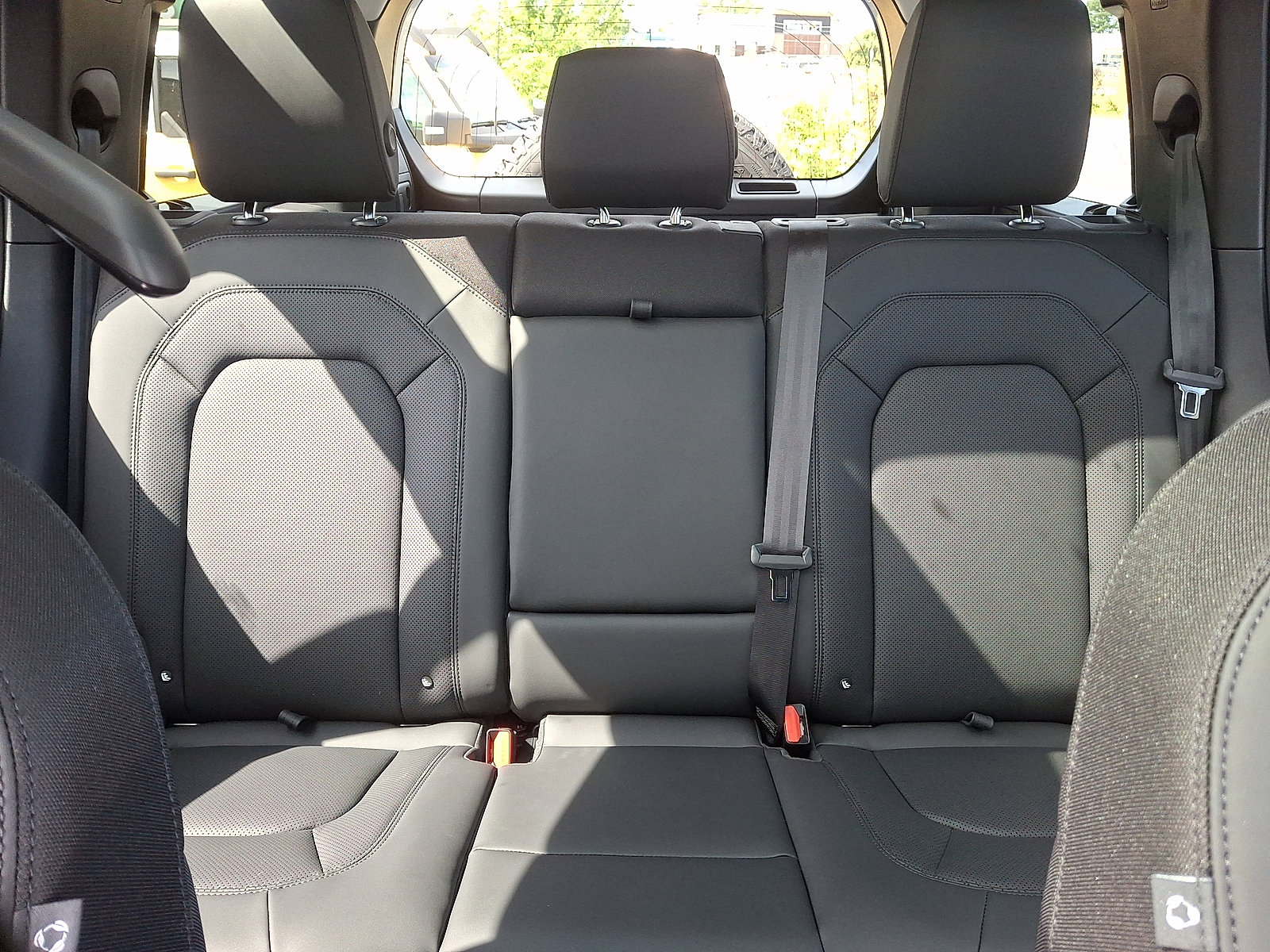 New 2025 Land Rover Defender 110 S image 16