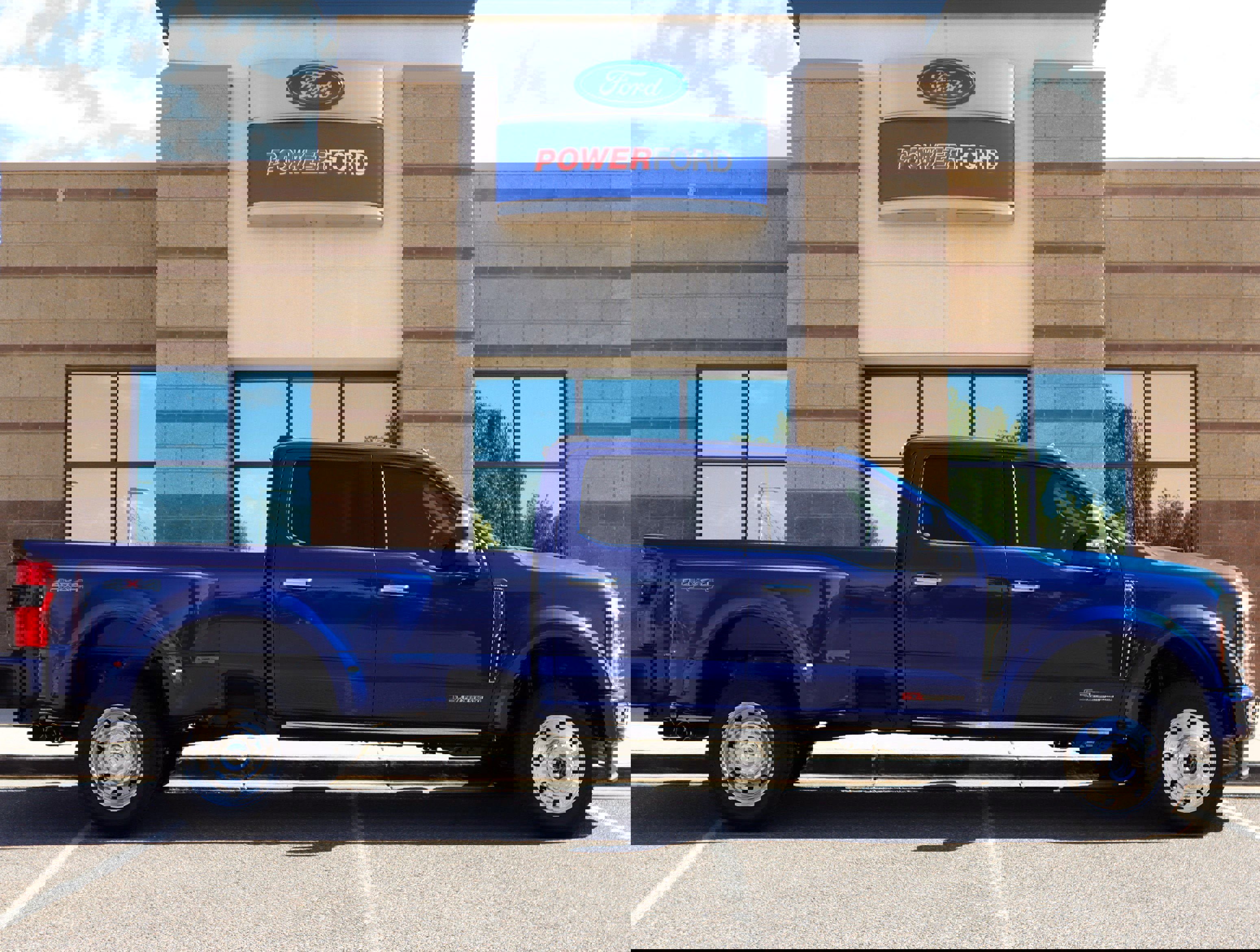 Used 2026 Ford F450 Platinum w/ Platinum Plus Package image 5