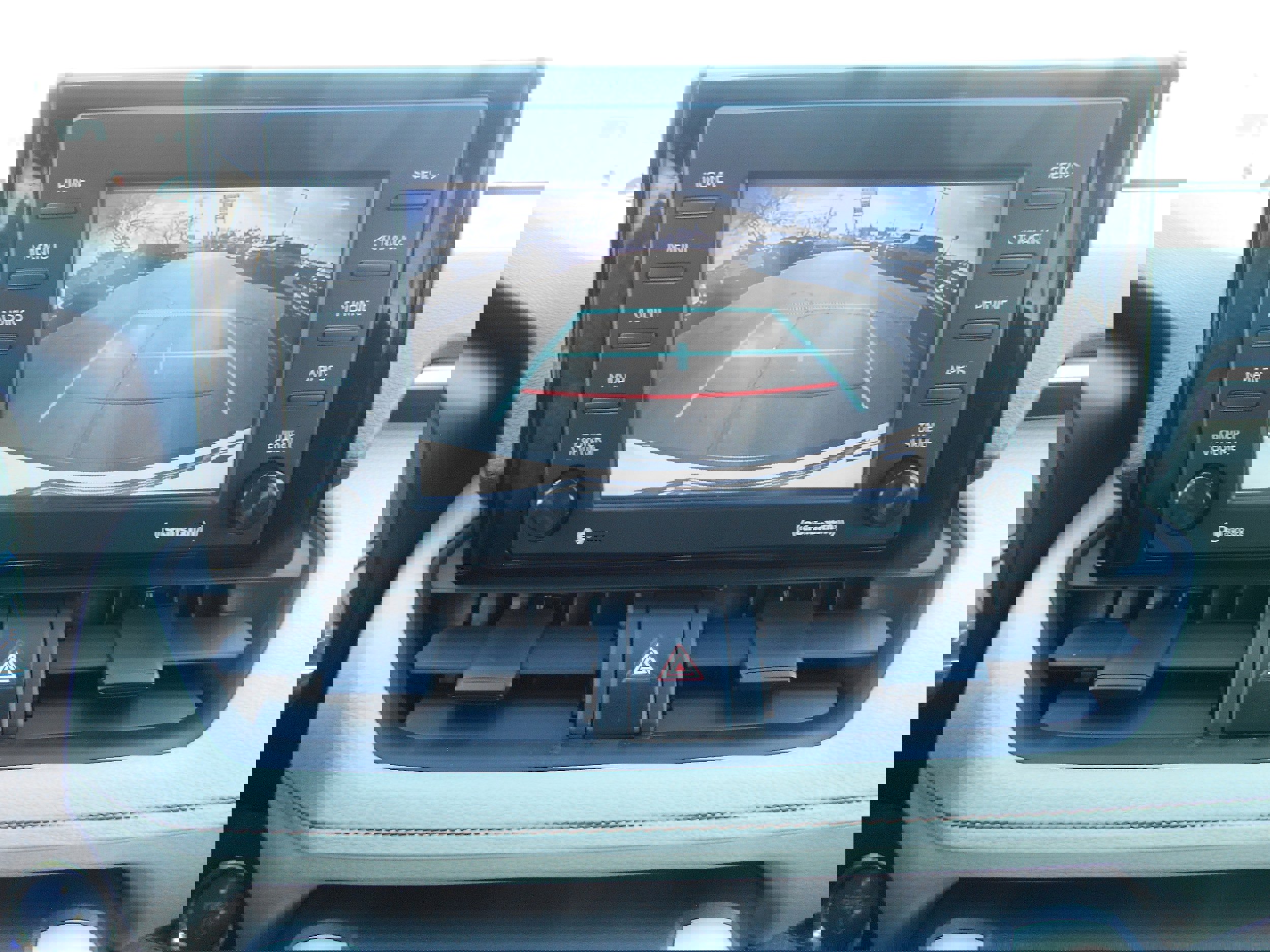 Used 2021 Toyota RAV4 XLE w/ Convenience Package image 11