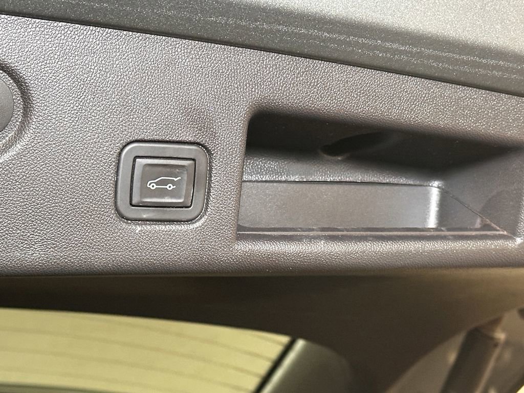 Used 2024 Chevrolet Equinox LT AWD/4WD image 20