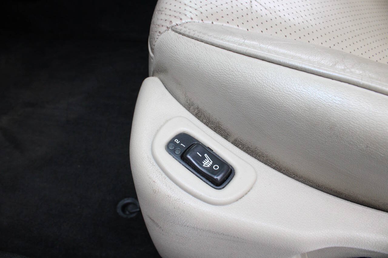 Used 2007 Pontiac G6 GT w/ Premium Package FWD image 24