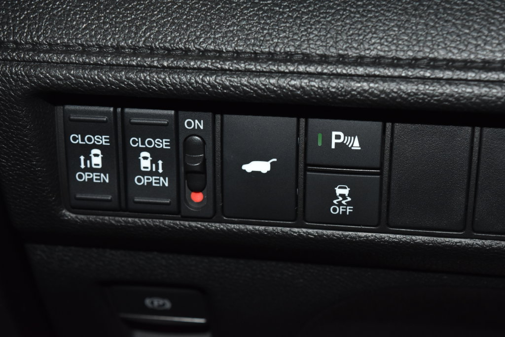 Used 2025 Honda Odyssey Touring image 18