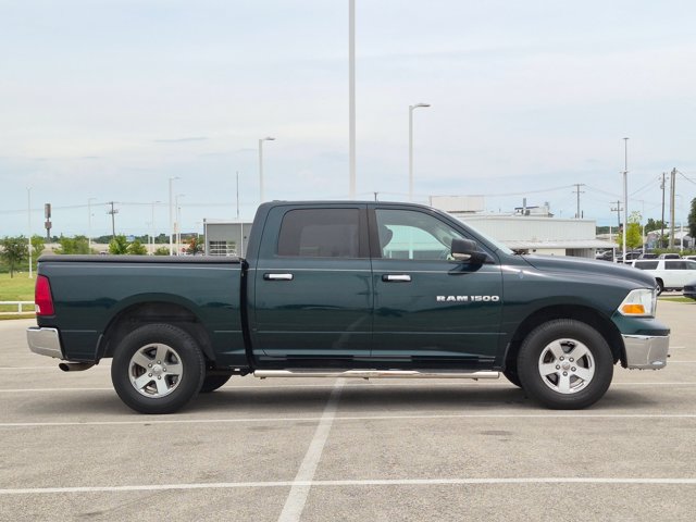 Used 2011 RAM 1500 Classic SLT w/ Luxury Group AWD/4WD image 4
