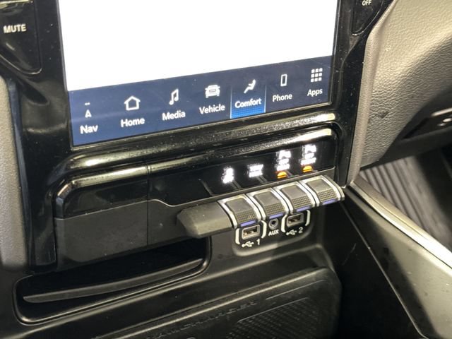 Used 2022 RAM 1500 Laramie AWD/4WD image 18