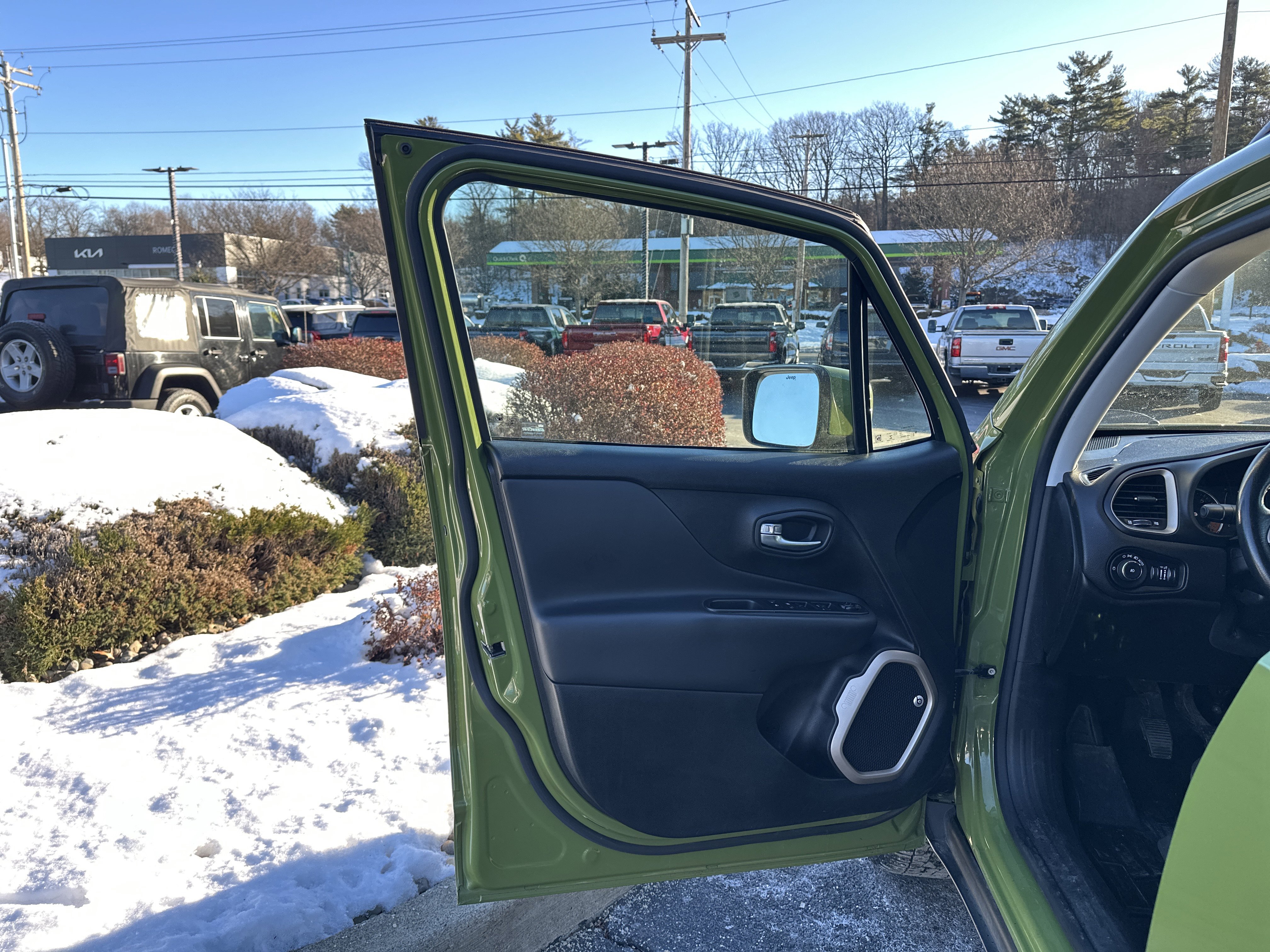 Used 2016 Jeep Renegade 75th Anniversary image 11