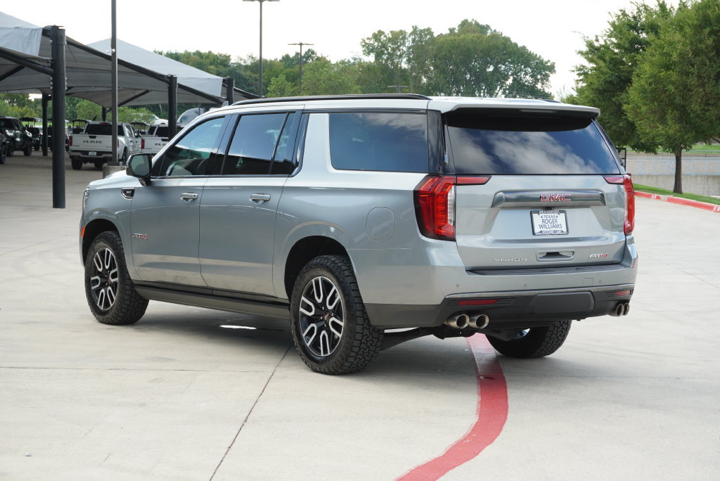 Used 2024 GMC Yukon XL AT4 w/ AT4 Premium Package AWD/4WD image 3