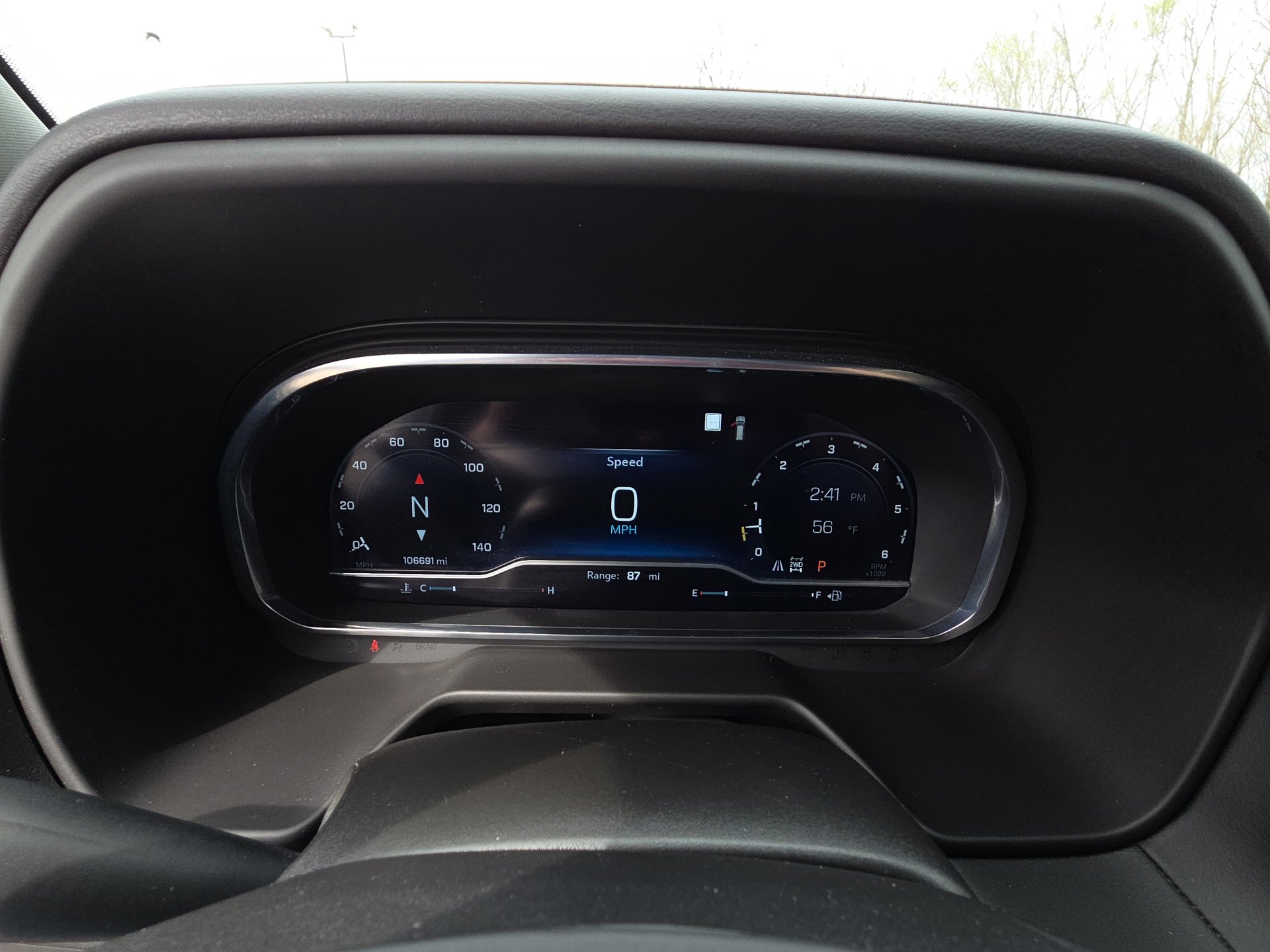 Used 2023 Chevrolet Suburban Premier image 16