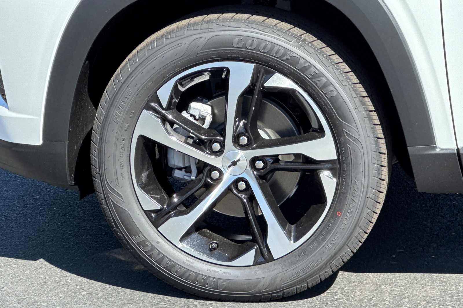 New 2026 Chevrolet Trax RS w/ Driver Confidence Package FWD image 23
