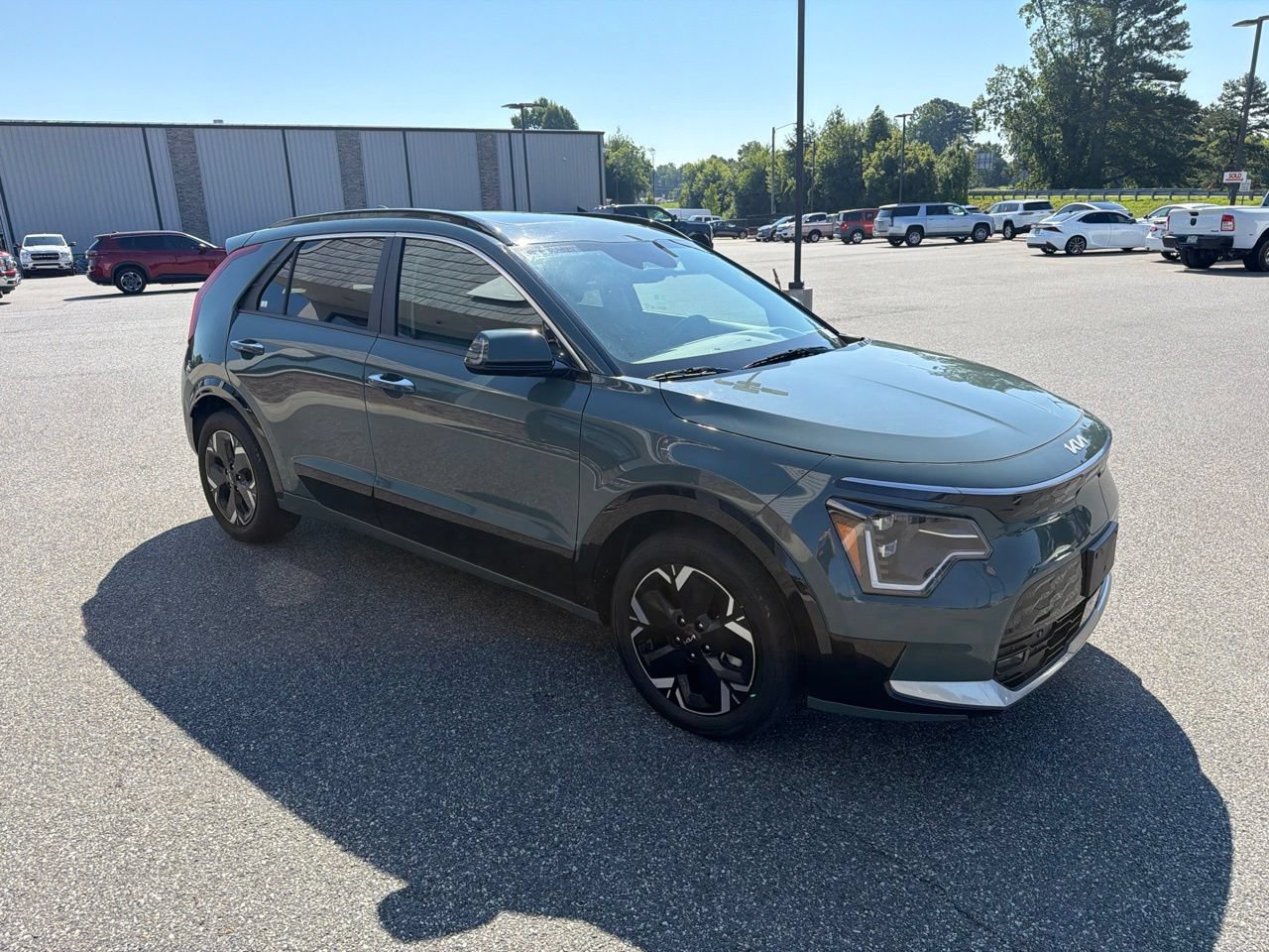 Used 2024 Kia Niro Wave w/ Wave Preserve Package FWD image 8