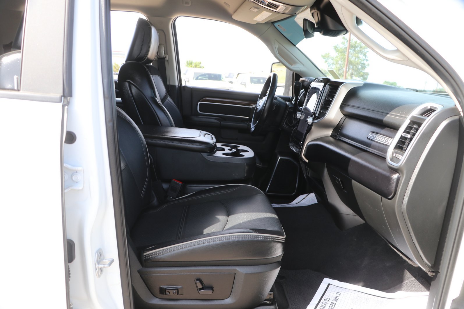 Used 2024 RAM 2500 Laramie w/ Safety Group AWD/4WD image 33