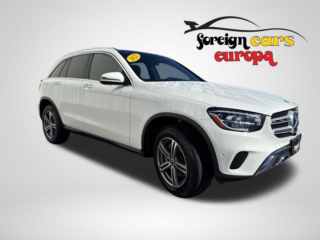 Used 2022 Mercedes-Benz GLC 300 4MATIC w/ Multimedia Package Lite image 3