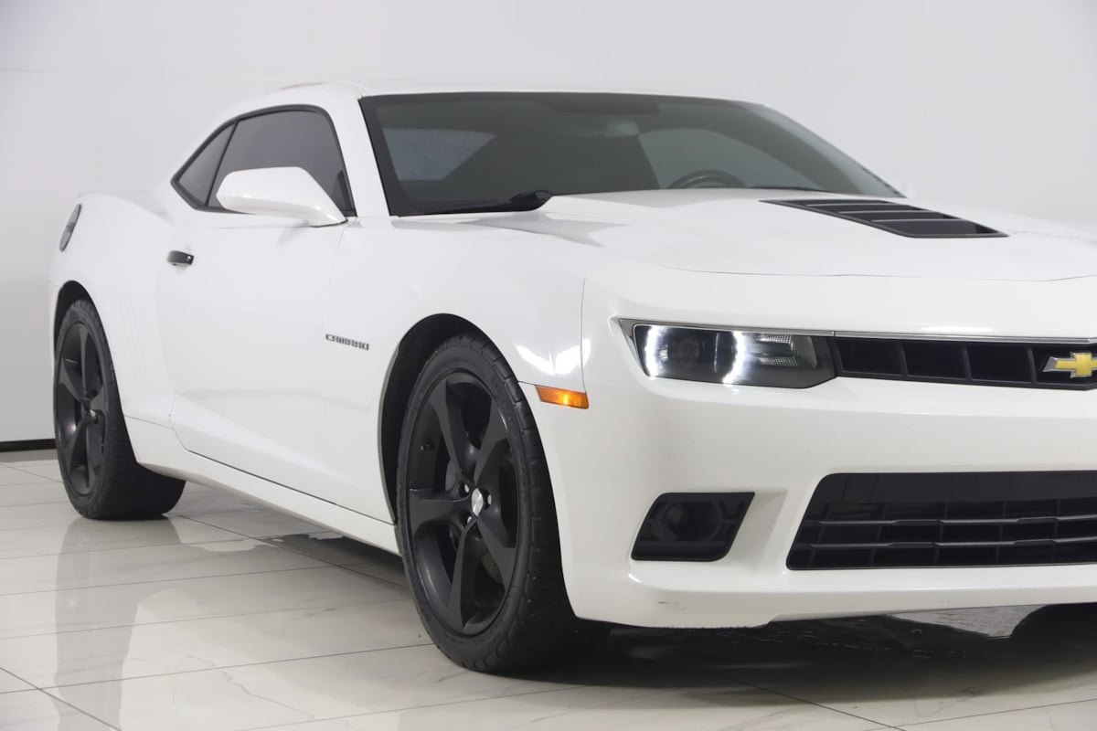 Used 2014 Chevrolet Camaro SS w/ RS Package RWD image 33